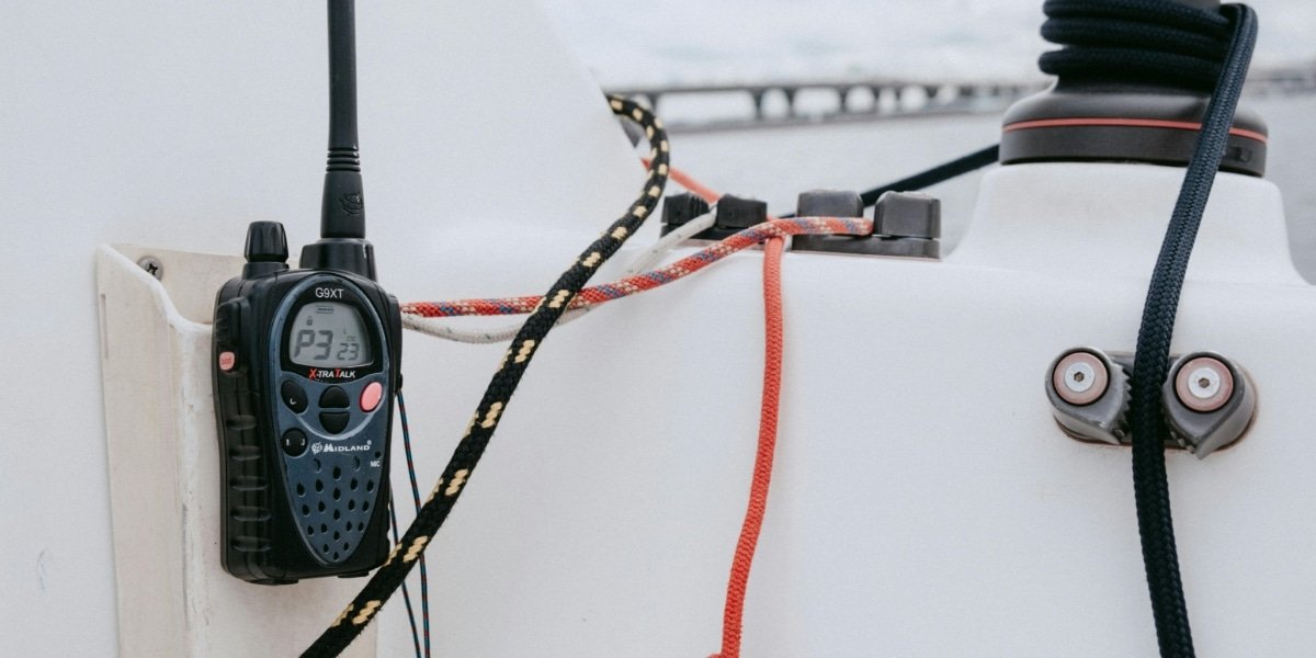 Hvordan finder man sit MMSI nummer