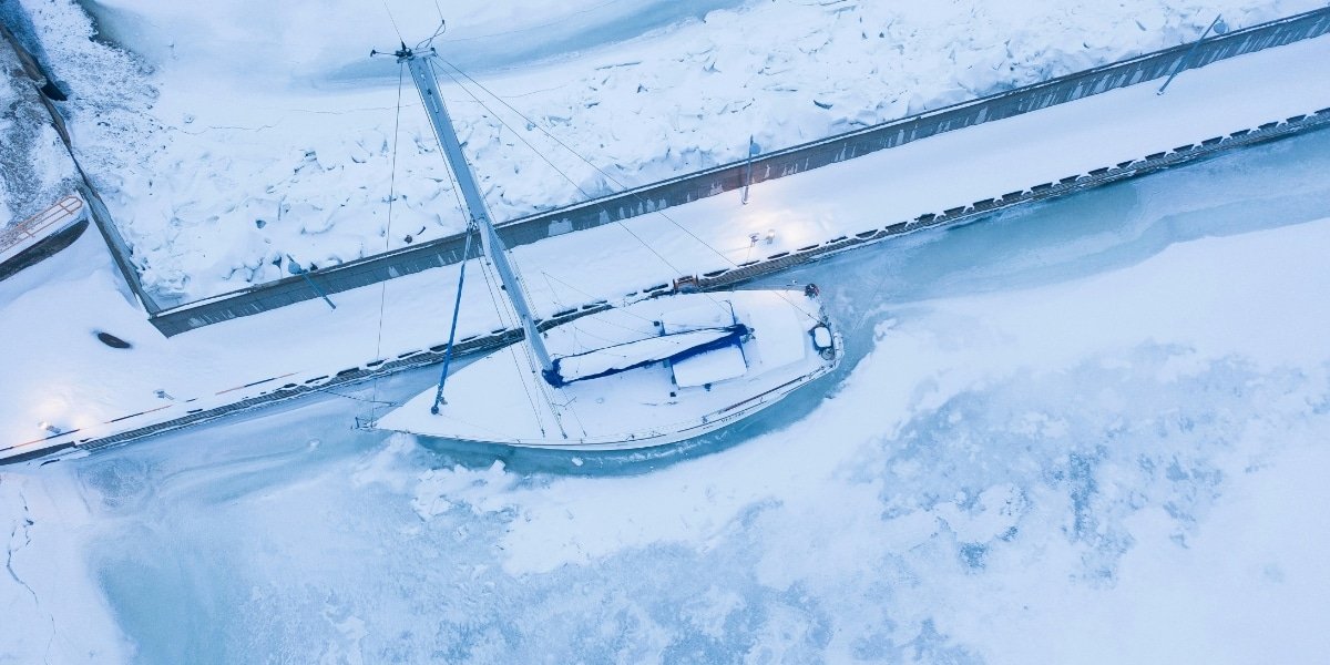 Varme i båden om vinteren - sådan holder du kulden ude